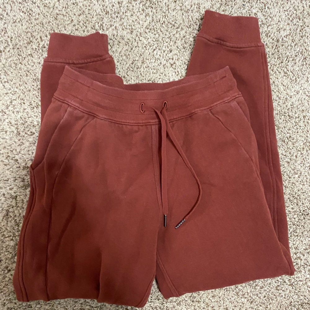 Lululemon scuba joggers - Picture 2 of 4